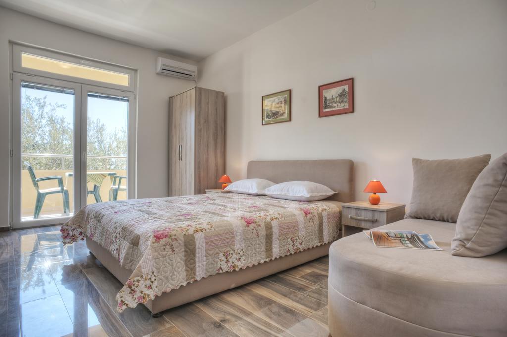 Apartmani Agape Petrovac Exterior photo
