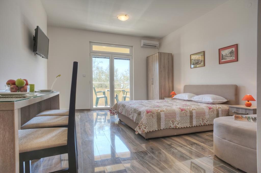 Apartmani Agape Petrovac Exterior photo